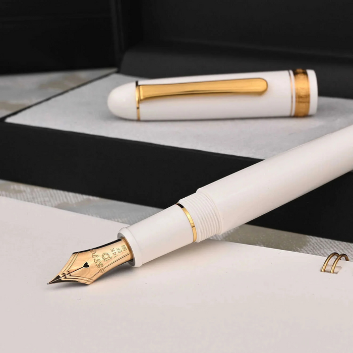 Platinum 3776 White Century Fountain Pen