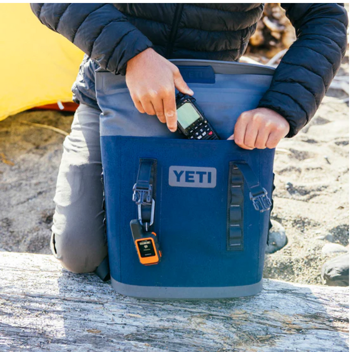 YETI HOPPER BACKPACK M12 SOFT COOLER [CLR:NAVY]